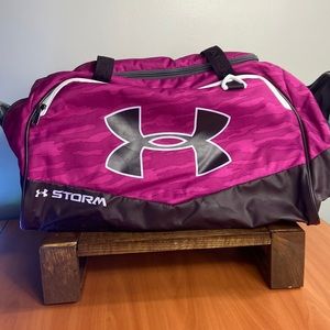PreOwned Under Armour Pink Camo Storm Heat Gear Duffle Bag